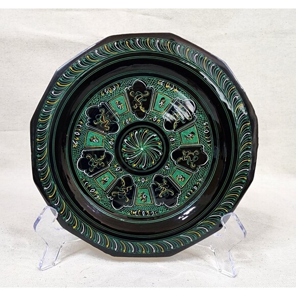 Vintage Hand-Painted 12-Sided Folk Art Wood Plates – Set of 4 (1970s–1980s) - Picture 5 of 14